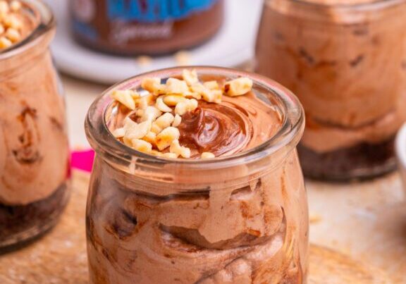CHOCOLATE-HAZELNUT-CHEESECAKE-POTS-4